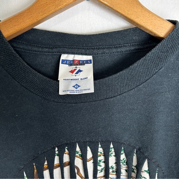 Vintage Tee - Picture 4 of 5